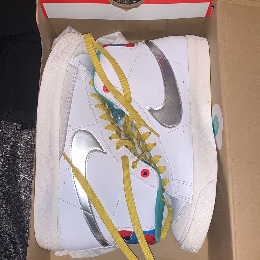 Nike Blazer - Picture 2 of 5